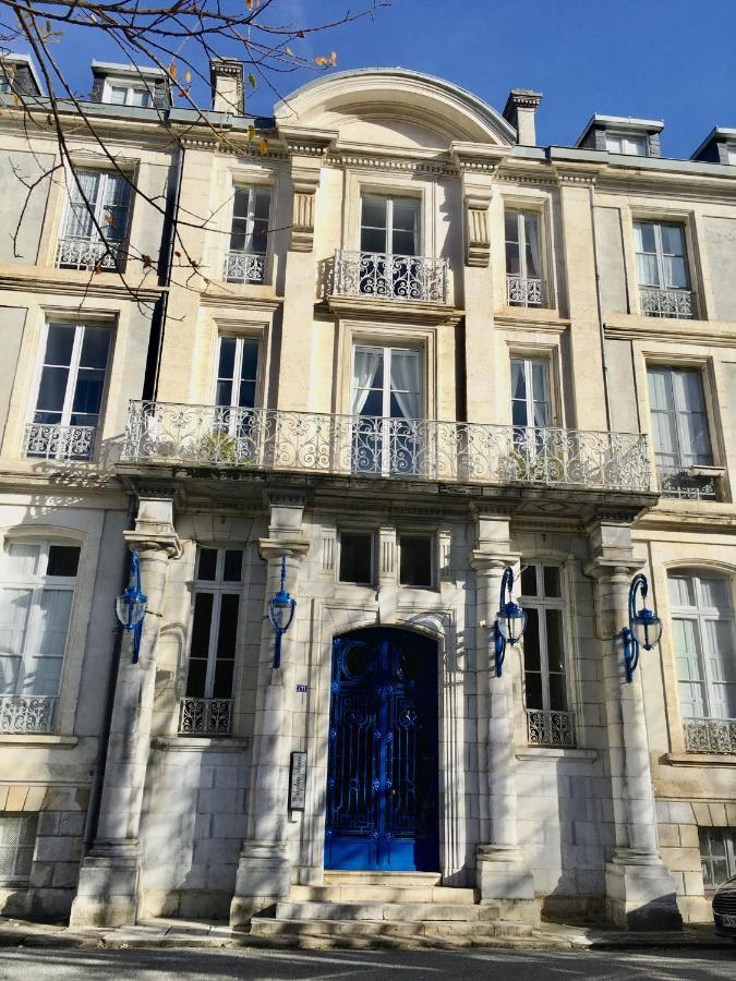Appartement spacieux dans immeuble atypique classé 4 étoiles à côté des Thermes de Capvern-Les-Bains Extérieur photo