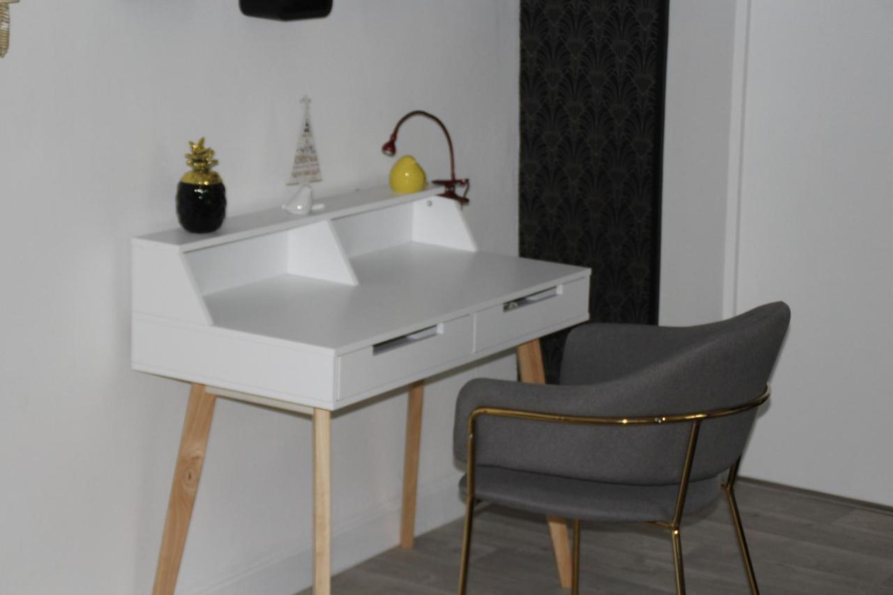 Appartement spacieux dans immeuble atypique classé 4 étoiles à côté des Thermes de Capvern-Les-Bains Extérieur photo